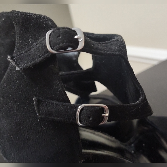 Faux suede double buckle peep toe platform heels - Picture 4 of 7